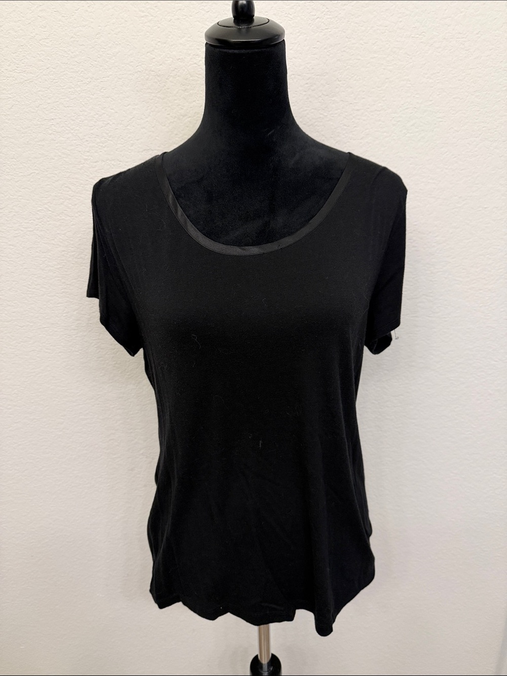 Banana Republic Black Scoop Neck Short Sleeve Tee